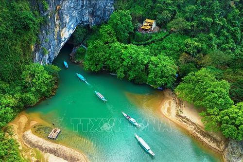 Du lịch Quảng Bình khởi sắc, tăng tần suất chuyến bay dịp Tết