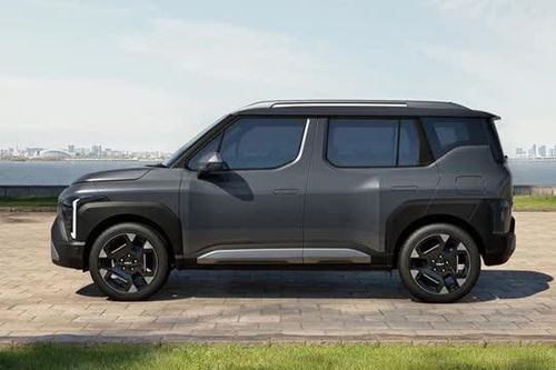 SUV cỡ nhỏ Kia Syros 2025 chốt giá gần 250 triệu đồng