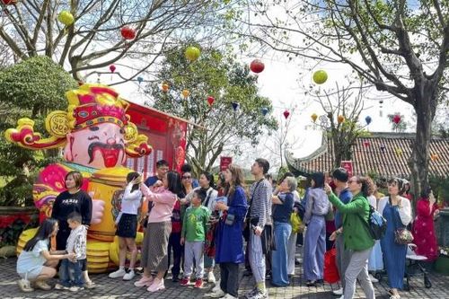 Du lịch bội thu trong 9 ngày nghỉ Tết Nguyên đán