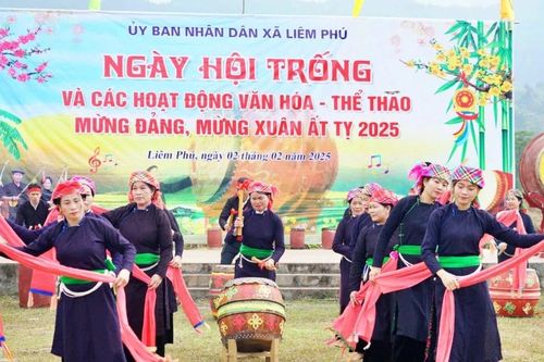 Đặc sắc lễ hội trống Liêm Phú