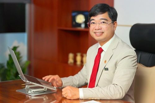 Sếp ngân hàng 'bẻ lái' sang làm nông nghiệp