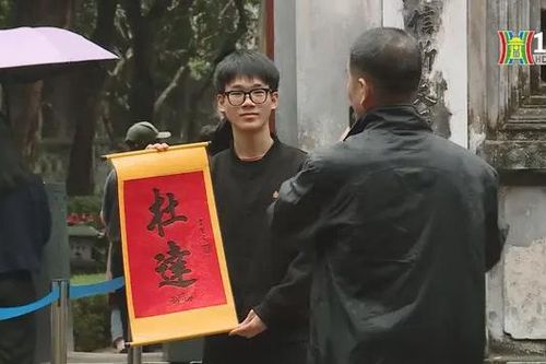 Gần 7 vạn lượt khách tham quan Văn Miếu-Quốc Tử Giám