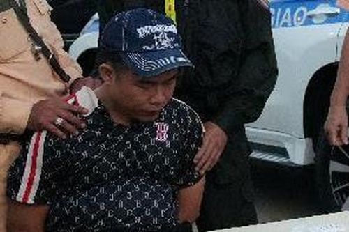 CSGT kiểm tra đối tượng vi phạm giao thông, phát hiện tàng trữ ma túy