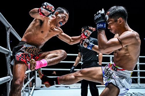 Cao thủ Muay Thái chỉ dùng 1 đòn 31 lần, đối thủ chạy quanh không biết hóa giải