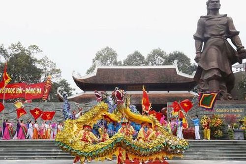 Cấm phương tiện lưu thông nhiều tuyến phố để phục vụ lễ hội Gò Đống Đa