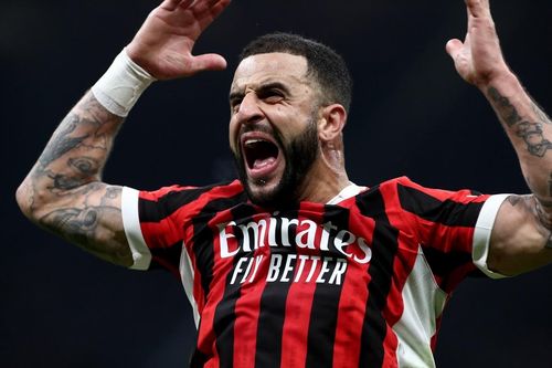 Ra mắt Milan, Walker được so sánh với Cafu