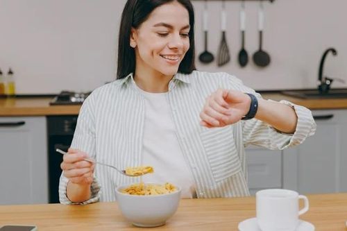 Thời điểm ăn sáng tốt nhất cho người bị huyết áp cao