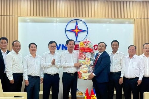 Bí thư Thành ủy Cần Thơ thăm doanh nghiệp nhân dịp đầu năm mới
