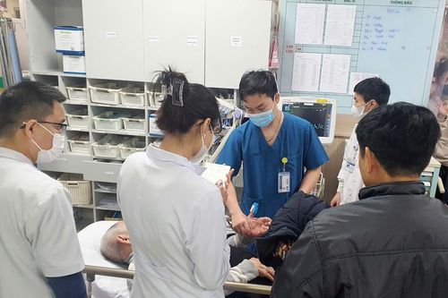 Gia tăng ca đột quỵ vào Bệnh viện Bạch Mai cấp cứu trong dịp Tết