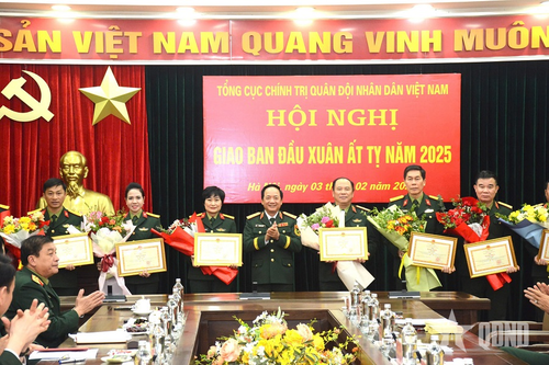 Thượng tướng Trịnh Văn Quyết chủ trì giao ban Tổng cục Chính trị đầu Xuân Ất Tỵ