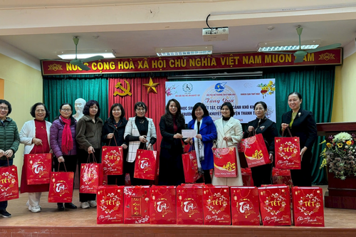 Hơn 1,48 triệu lượt hộ nghèo, cận nghèo được hỗ trợ, tặng quà Tết