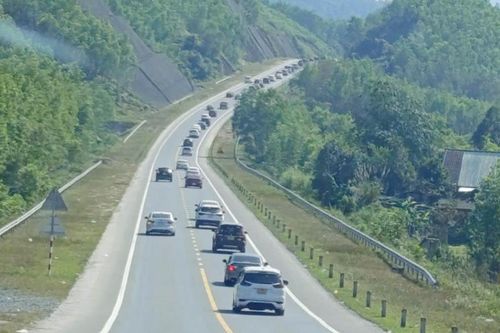 Người dân dễ thở đi lại sau Tết