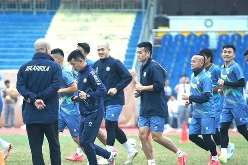 Thanh Hóa treo thưởng lớn trước trận gặp Makassar