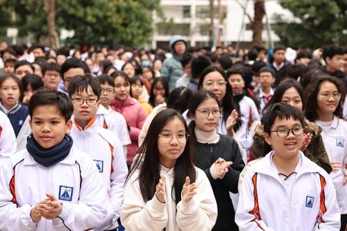 Chương trình ý nghĩa chào mừng thành lập Đảng của học sinh Hà Nội