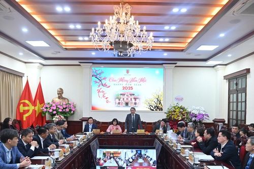 Bộ Tư pháp gặp mặt đầu Xuân Ất Tỵ 2025 và chúc mừng Kỷ niệm 95 năm ngày thành lập Đảng Cộng sản Việt Nam
