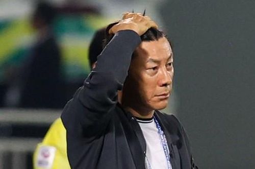 HLV Shin Tae-yong tố bị truyền thông Indonesia 'đâm sau lưng'