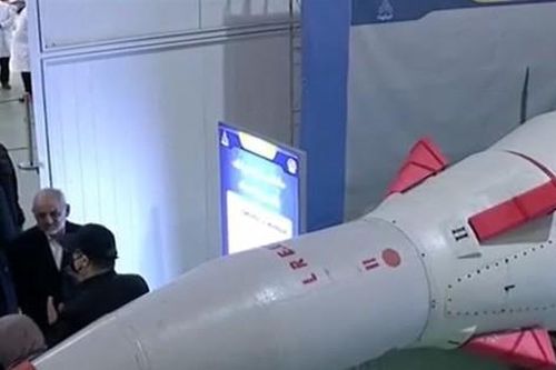 Iran trình làng tên lửa có tầm bắn gần 2.000 km