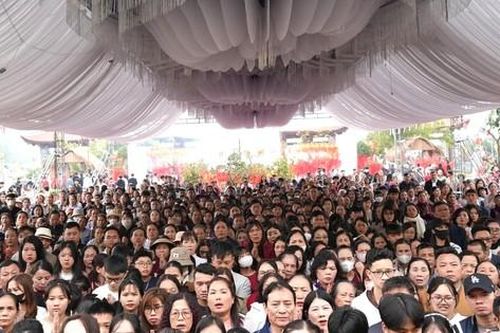 Cảnh tượng ở ngôi chùa nắm giữ nhiều kỷ lục bậc nhất Việt Nam