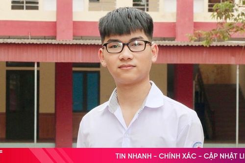 Thủ khoa trường làng bền bỉ với tình yêu Vật lý