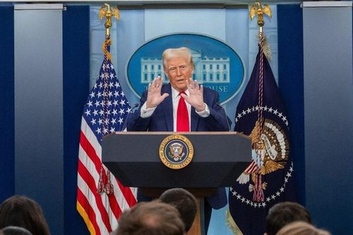 Tổng thống Mỹ Donald Trump đe dọa cắt toàn bộ tài trợ cho Nam Phi