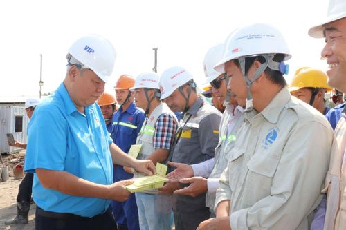Trên 1,48 triệu lượt hộ nghèo, cận nghèo đã được hỗ trợ, tặng quà Tết