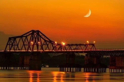 Cây cầu hiếm hoi ở Việt Nam được đi ngược chiều, từng dài thứ 2 thế giới, đặt theo tên Bộ trưởng Pháp