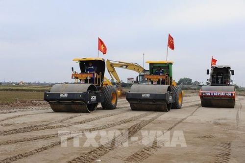 Khí thế thi công đầu Xuân trên các công trình trọng điểm ở Hưng Yên
