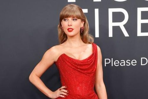 Taylor Swift bị xếp vào danh sách 'sao mặc xấu' ở Grammy 2025