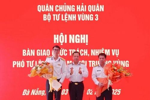 Bàn giao nhiệm vụ Tham mưu trưởng Vùng 3 Hải quân