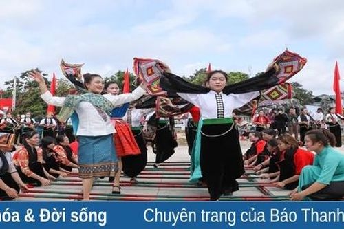 Tháng Hai thì thầm trên đất mẹ