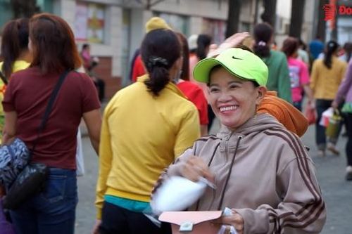 Khí thế phấn khởi ngày làm việc đầu năm