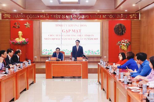 Thường trực Tỉnh ủy gặp mặt đầu xuân Ất Tỵ 2025
