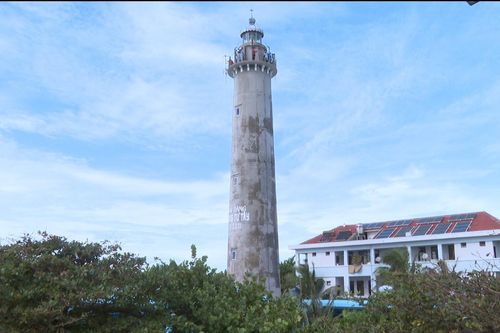 'Mắt biển' giữa trùng khơi