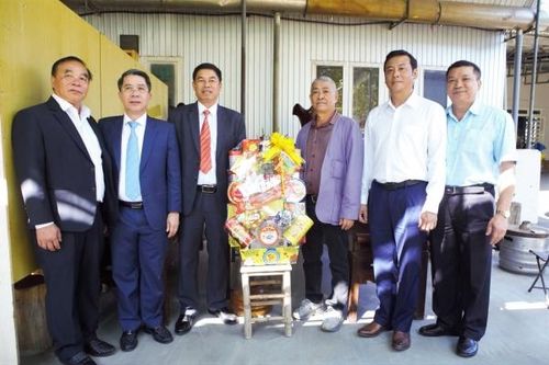 Lãnh đạo TP Bảo Lộc thăm, kiểm tra hoạt động sản xuất đầu năm mới tại các doanh nghiệp và Hội Hoa lan