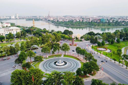 95 năm có Đảng soi đường