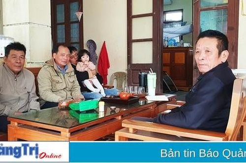 Tết trong khu tạm cư