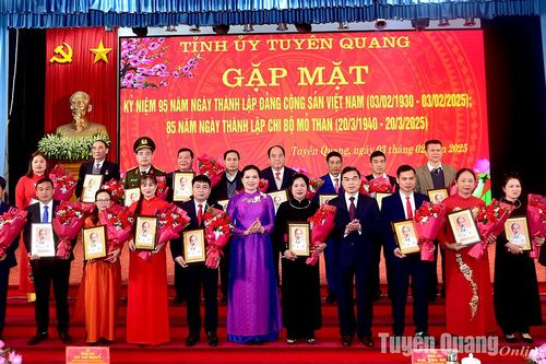 Gặp mặt kỷ niệm 95 năm ngày thành lập Đảng, 85 năm ngày thành lập Chi bộ Mỏ Than