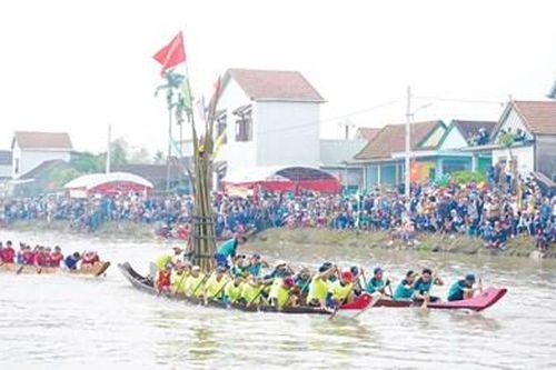 Phát triển du lịch gắn với lễ hội xuân