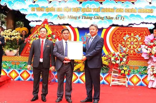 Hà Nội: Khai hội chùa Hương Xuân Ất Tỵ 2025
