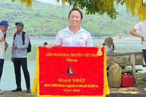 Phía sau lá đơn xin nghỉ tập đầu năm của vận động viên canoeing Nguyễn Thị Hương
