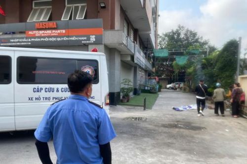 Điều tra vụ người phụ nữ tử vong bất thường dưới sảnh chung cư