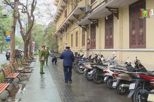 Hà Nội giám sát các điểm trông xe khu vực lễ hội