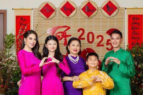 Trương Ngọc Ánh sum vầy bên gia đình ngày Tết