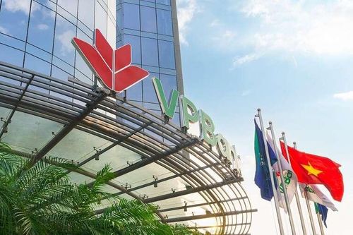 Phó Tổng giám đốc VPBank muốn chi gần 560 tỷ đồng mua cổ phiếu