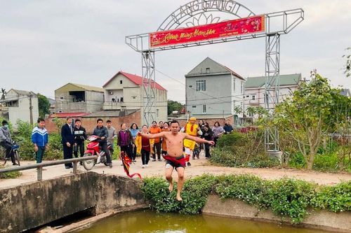 Bí ẩn di sản 'Vật đuổi giải Vĩnh Mộ'