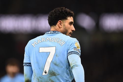 Man City mua sắm bằng cả Premier League cộng lại