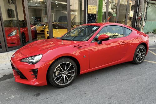 Đầu năm mới, doanh nhân Nguyễn Quốc Cường chốt hàng hiếm Toyota 86