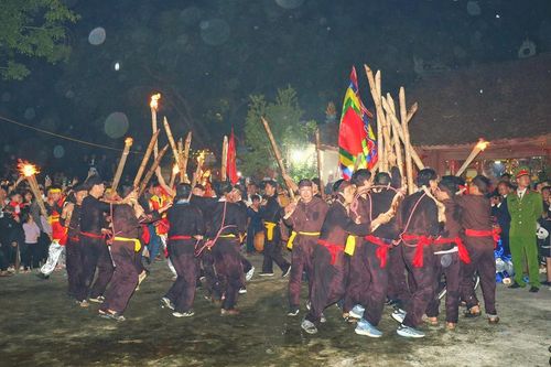 Vĩnh Phúc: lễ hội Chạy cày ước nguyện mùa màng bội thu