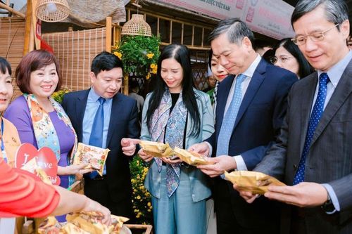 Ngày Xuân bàn chuyện phở (kỳ 2 & hết): Một 'đại sứ ẩm thực' của Việt Nam