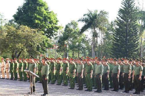 Nhiều tập thể thuộc Công an tỉnh Đắk Nông được khen thưởng tại lễ chào cờ đầu xuân Ất Tỵ 2025